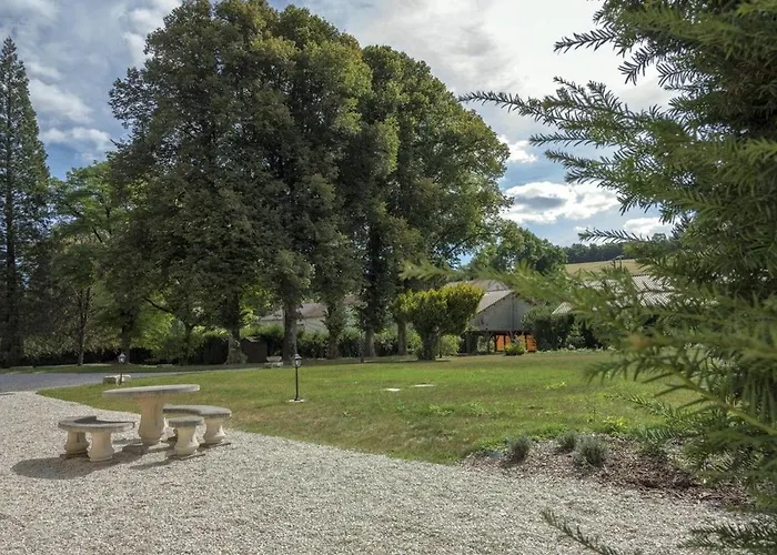 Gite Pour 12 Face Au Chateau De Thillombois Avec Jardin, Cheminee Et Equipements Pmr - Fr-1-585-38