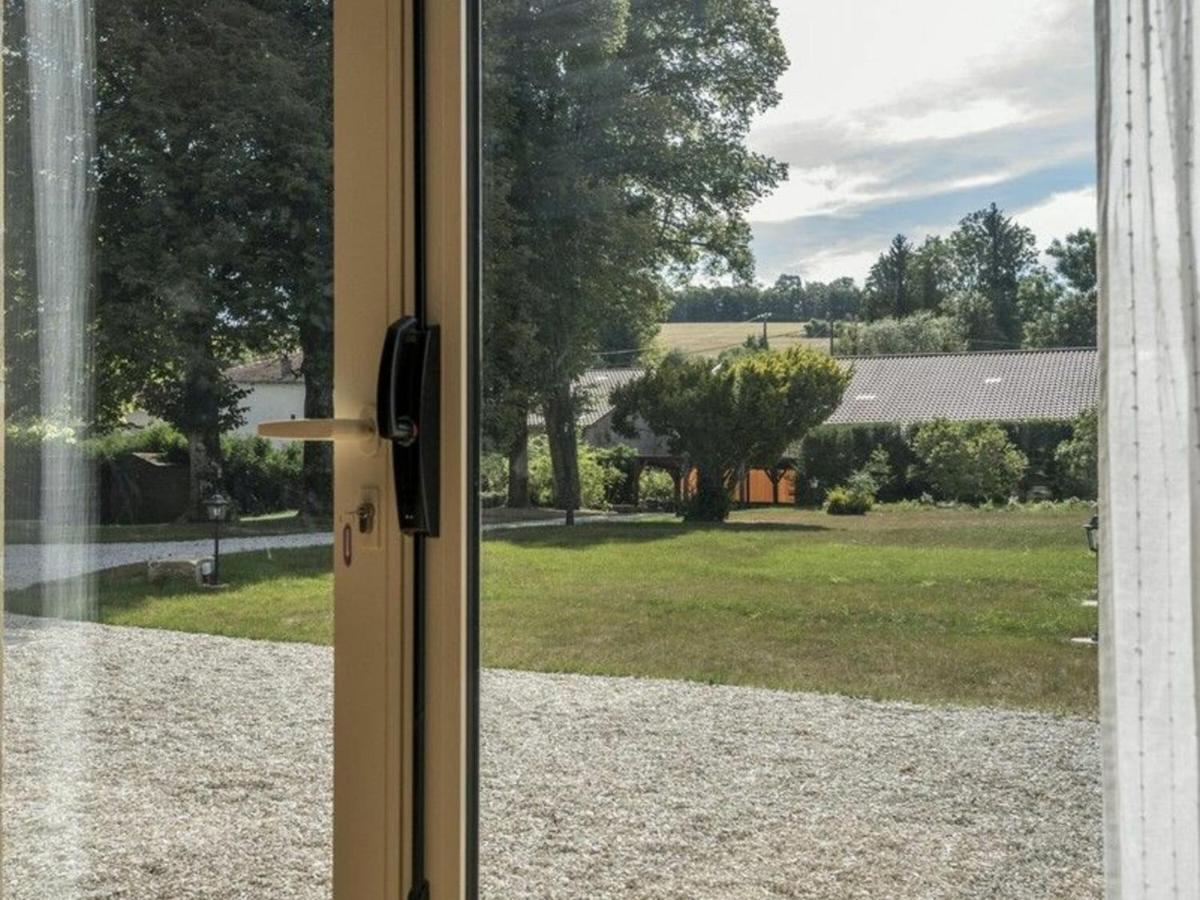 Pour 12 Face Au Chateau De Avec Jardin, Cheminee Et Equipements Pmr - Fr-1-585-38 Holiday home Thillombois
