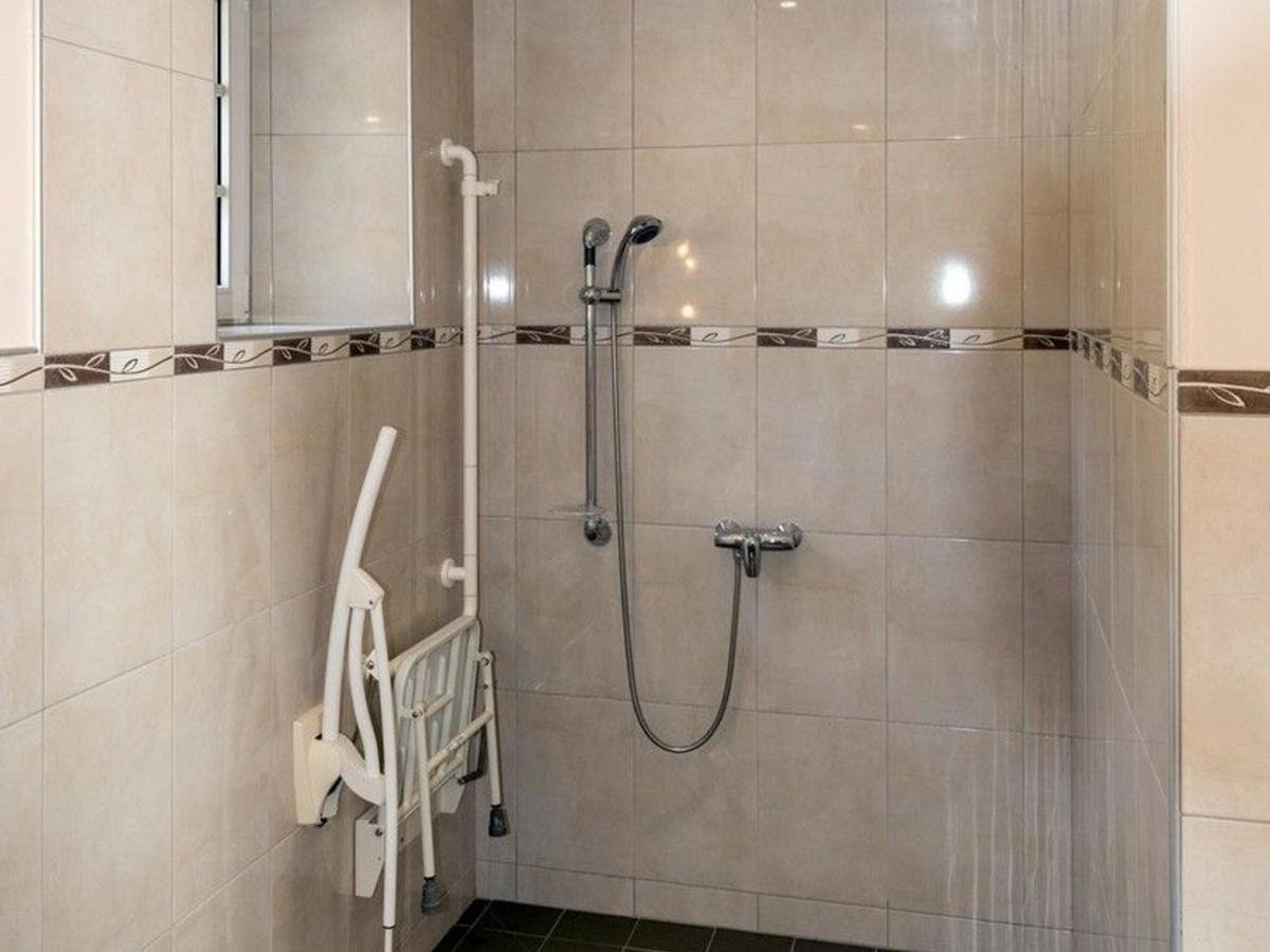 Pour 12 Face Au Chateau De Avec Jardin, Cheminee Et Equipements Pmr - Fr-1-585-38