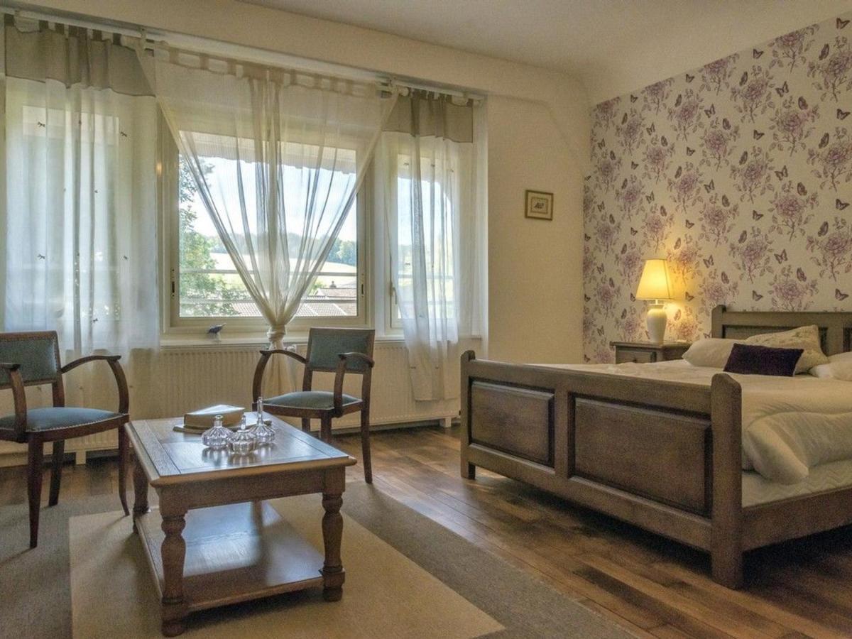Holiday home Pour 12 Face Au Chateau De Avec Jardin, Cheminee Et Equipements Pmr - Fr-1-585-38 *