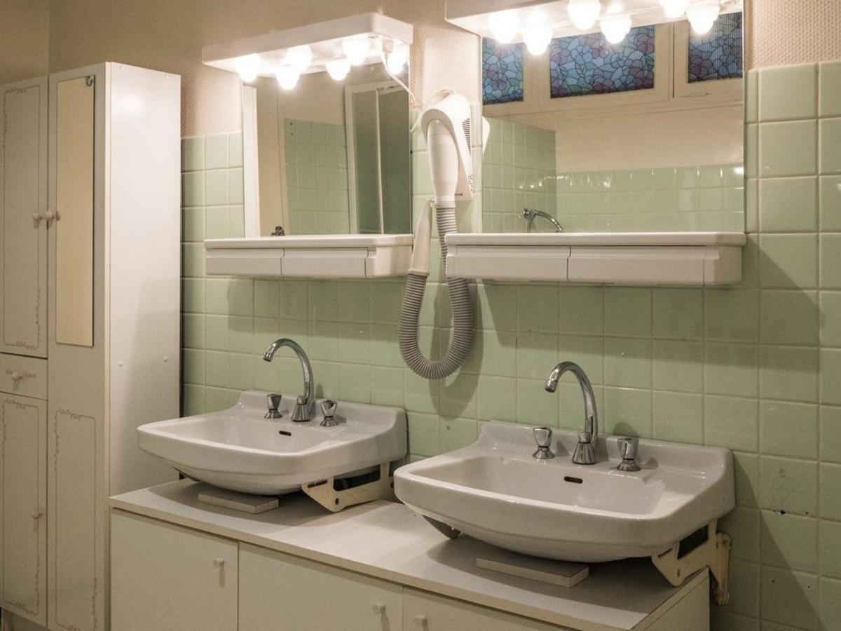 Pour 12 Face Au Chateau De Avec Jardin, Cheminee Et Equipements Pmr - Fr-1-585-38 *